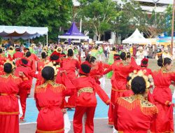 Ratusan Penari Kolosal Sanggar Kabata Tampil Memukau di Perayaan HUT Halteng ke-35