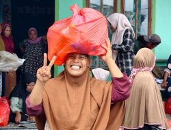 Berkah Ganda Jelang Ramadan: Warga Soligi Dapat Sembako Murah, Majelis Taklim Dapat Modal Usaha