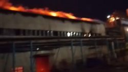 Si Jago Merah Kembali Mengamuk di IWIP, Gudang Kapur PT. Huafei Terbakar