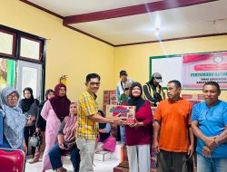 Jelang Idul Fitri, DLH Halmahera Selatan Salurkan THR Sembako Kepada Ratusan Petugas Kebersihan