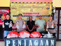 Upaya Ciptakan Kamtibmas Jelang Idul Fitri, Polsek Gebe Sita Ratusan Kantong Miras Cap Tikus