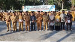 Apresiasi Puluhan Tahun Mengabdi, 8 PNS Halsel Terima Penghargaan Purna Bakti