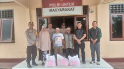 Wujud Kepedulian, Kapolda Maluku Utara Salurkan Puluhan Paket Bantuan Sosial di Weda Selatan