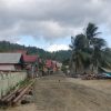 Anggaran Rp2,85 Miliar, Asal Material Proyek Jalan Jikohay Disorot Warga